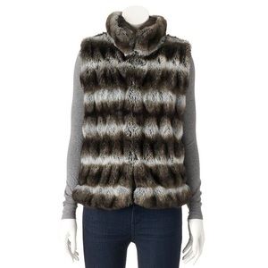 Jennifer Lopez faux fur vest